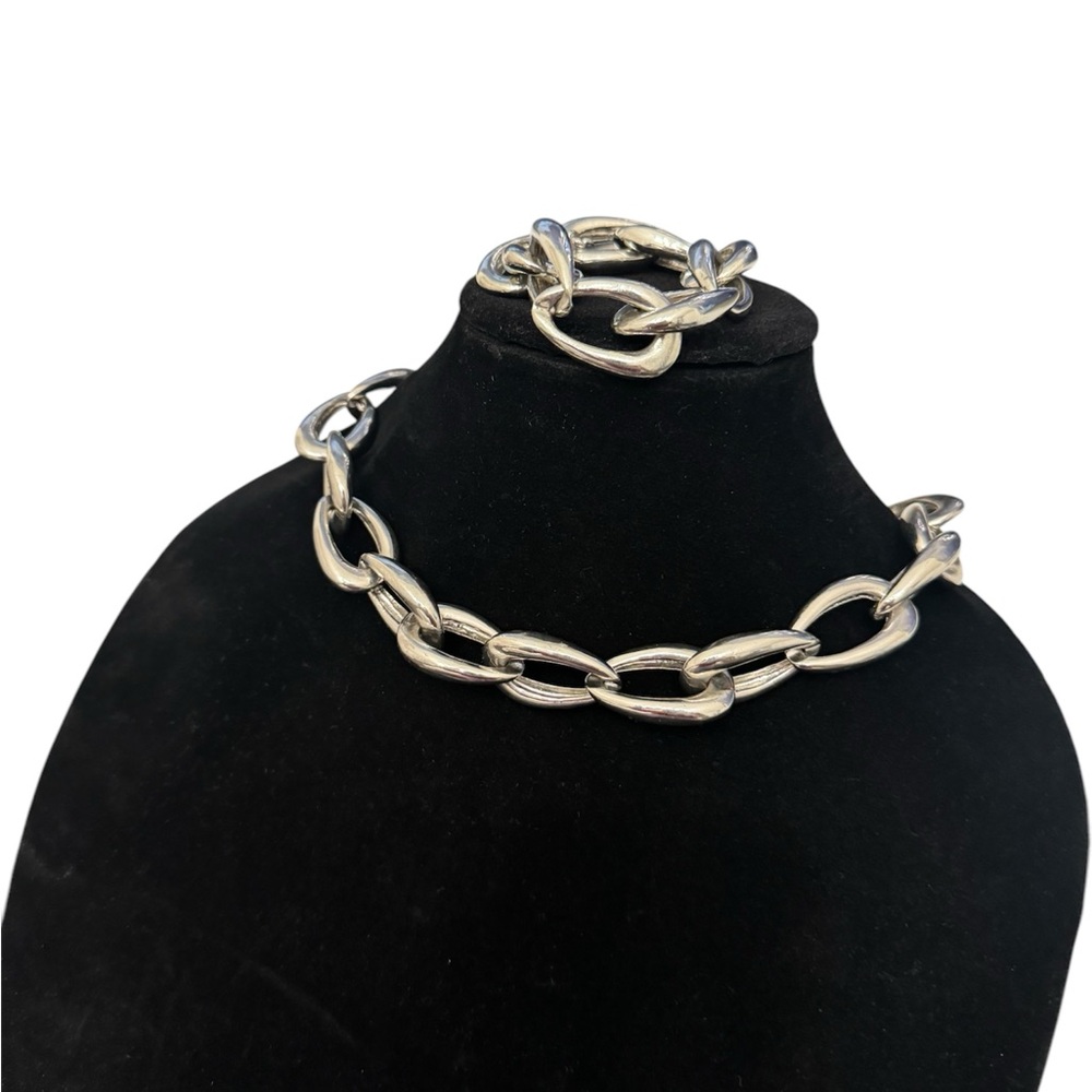 Vince camuto silver chunky neckless and bracelet set - Picture 2 of 5
